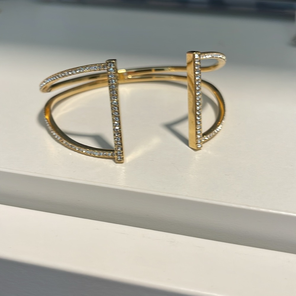 Nadri gold/rhinestone bracelet
